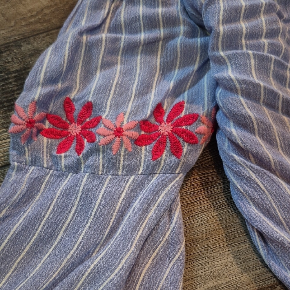 Striped Off-Shoulder Bell Sleeve Top - Picture 4 of 6